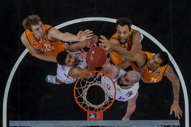 亚国脚自加 亚国脚自加