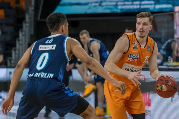 德拉富恩特 德拉富恩特